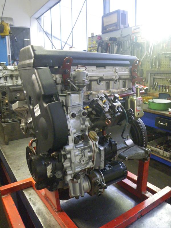 new engineblock Fiat Ducato 230 type 8040.67 F 2000, with cylind